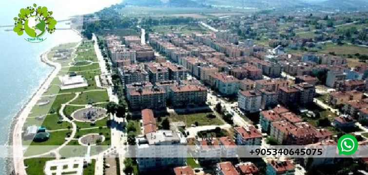 سيارة مع سائق في يلوا